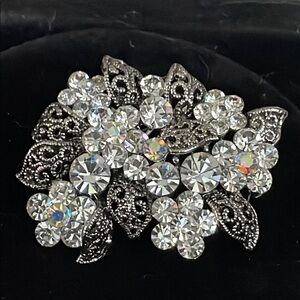Vintage AB crystal silvertone Floral Brooch